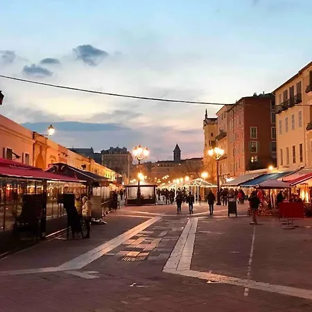 In Old Town - 2min Beach, Restaurant & Bars * Ницца
